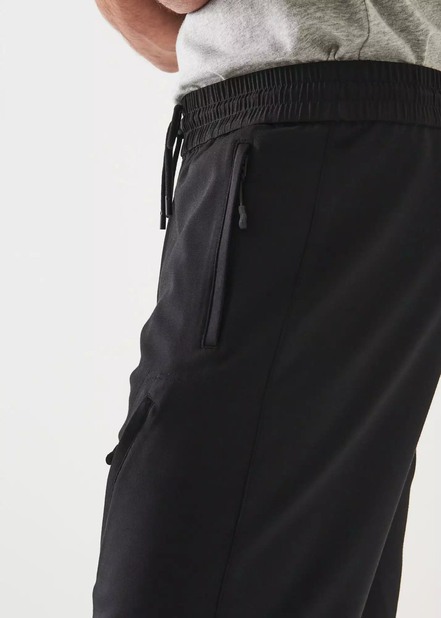 ACTIVE ZIP SHORT