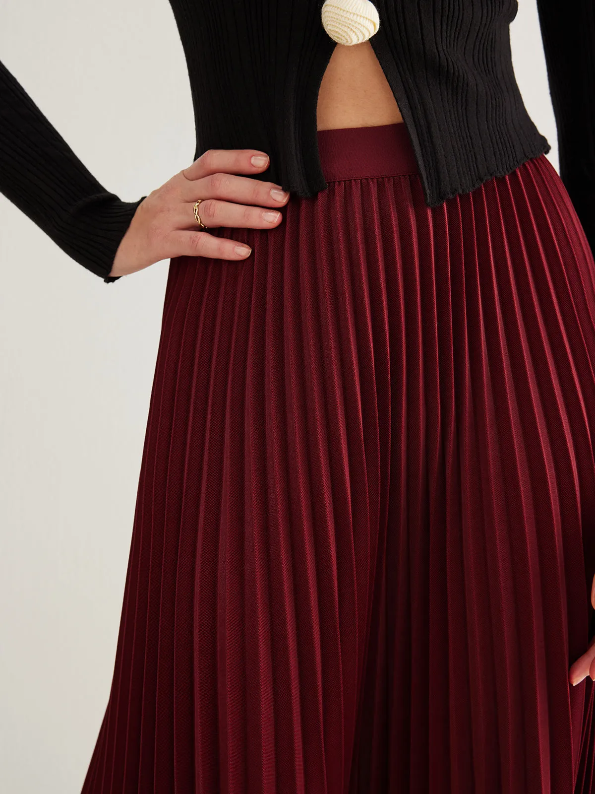 Minimalist Pleated Flowy Skirt