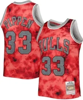 Mitchell & Ness Men's NBA Scottie Pippen Chicago Bulls 1997/98 Galaxy Swingman Jersey