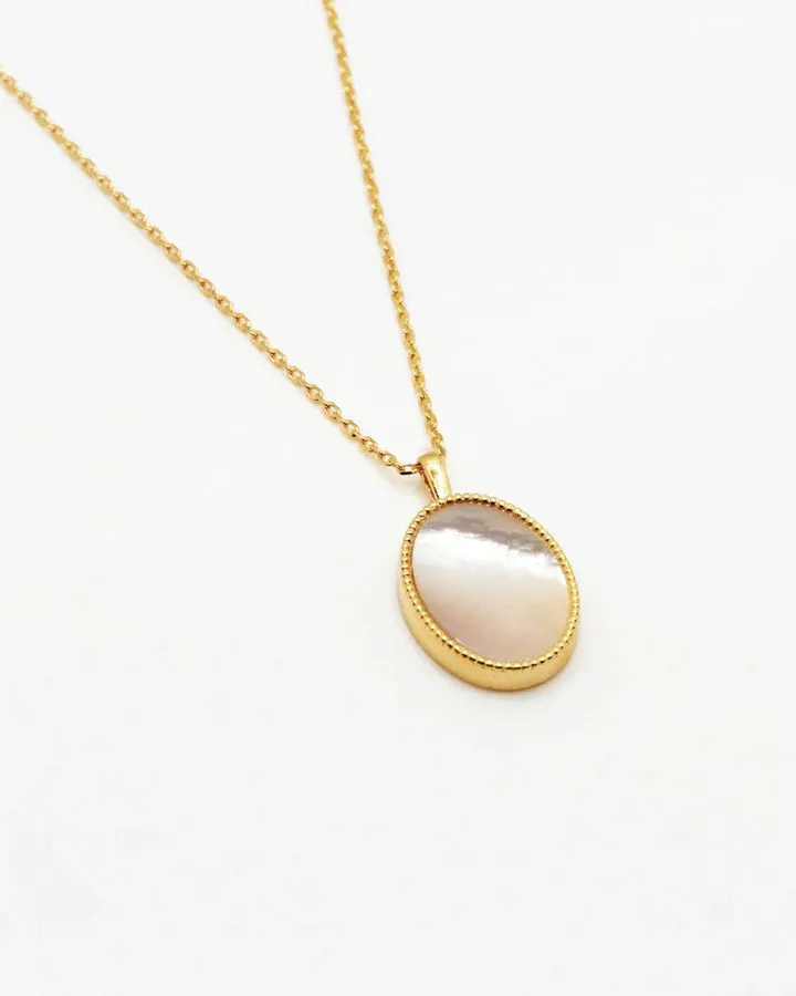 Nila Frida Necklace - Mother of Pearl