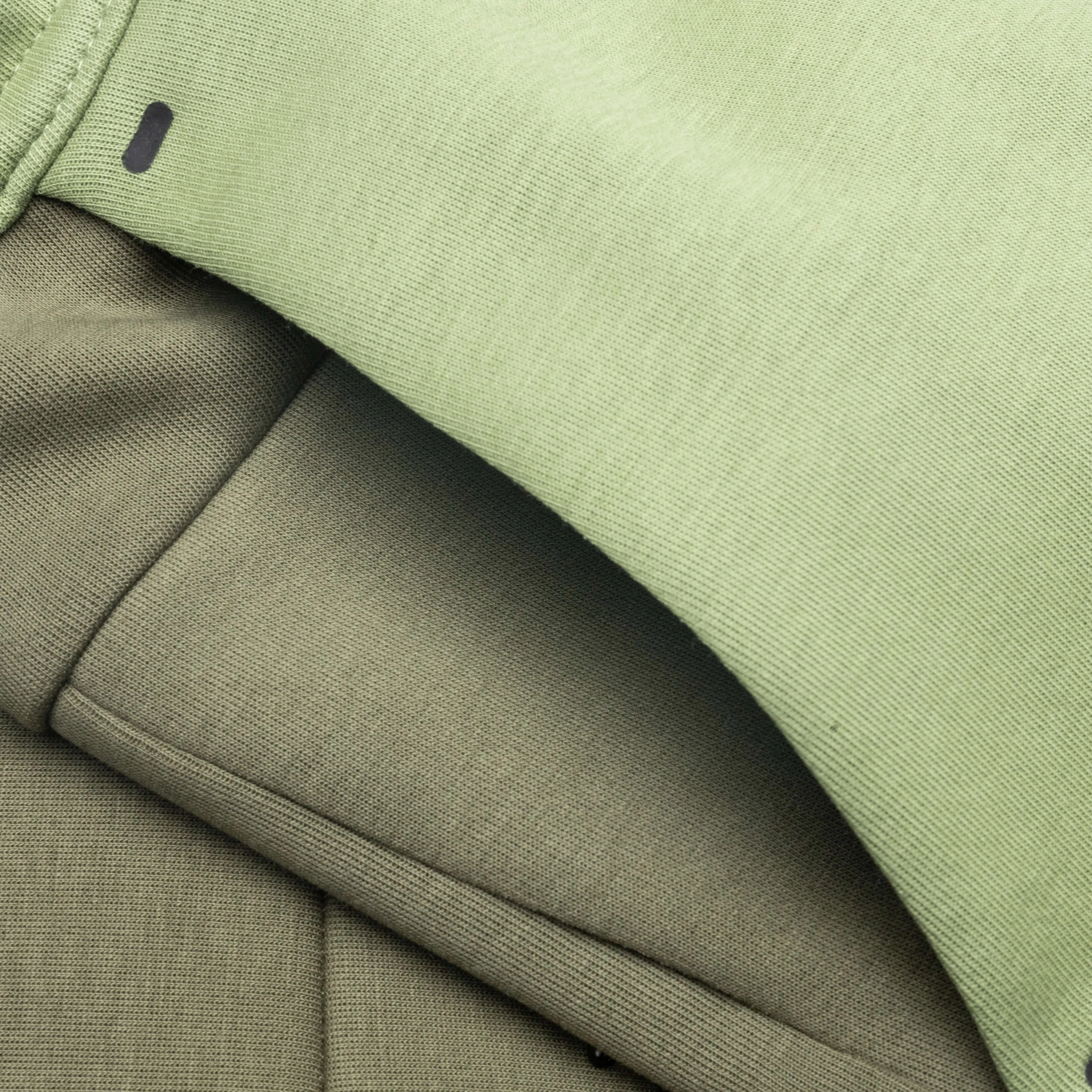 Sportswear Tech Fleece Joggers - Medium Olive/Alligator Black